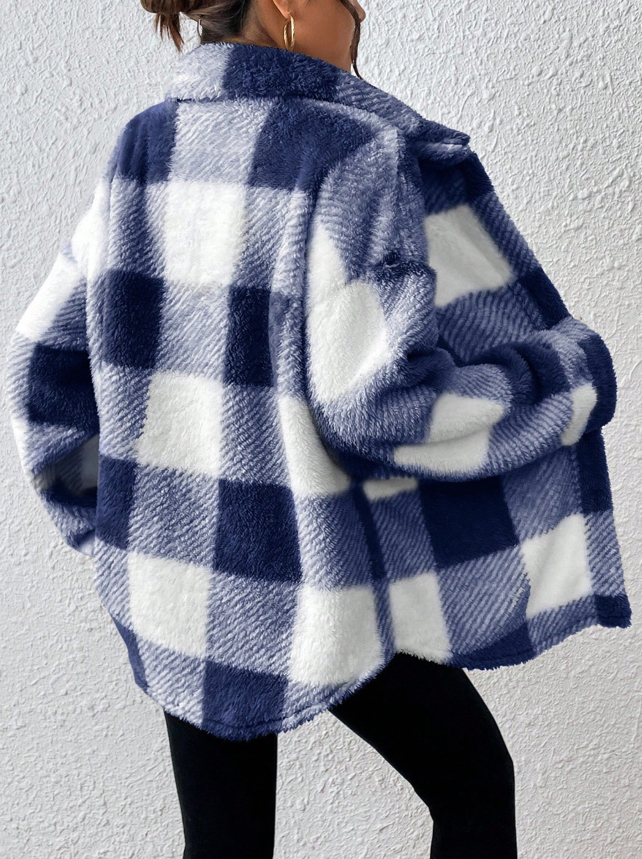 Abrigo de cuadros negro y blanco