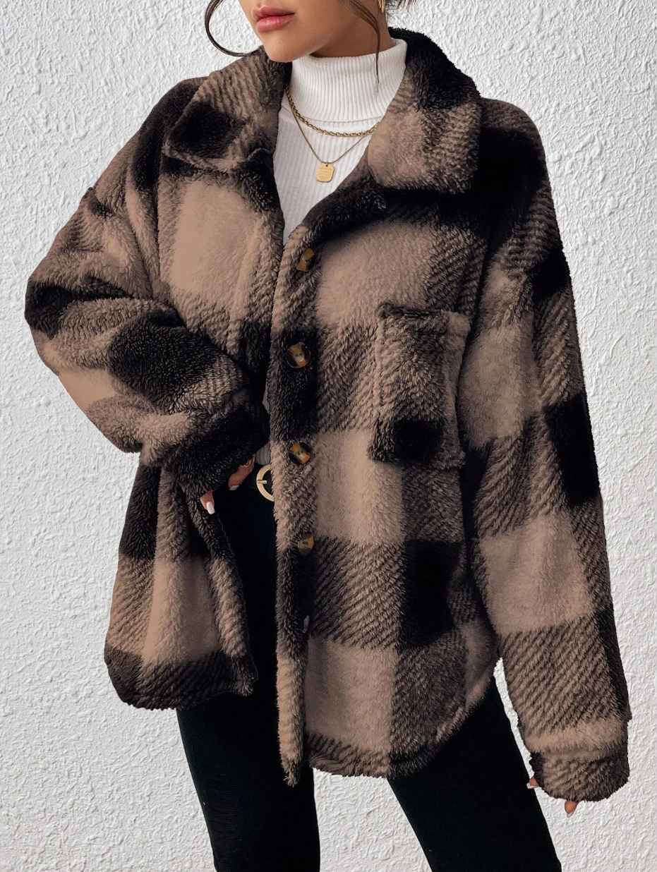 Abrigo de cuadros negro y blanco