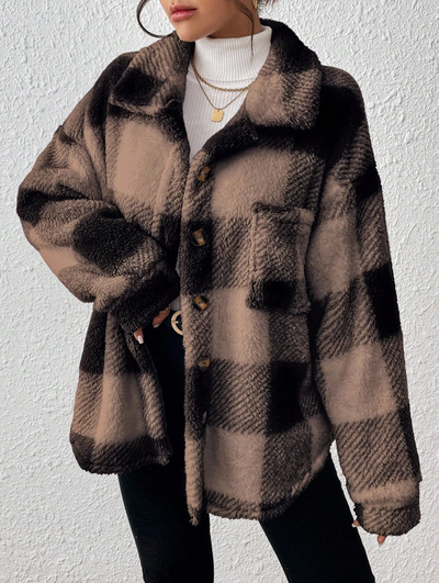Abrigo de cuadros negro y blanco